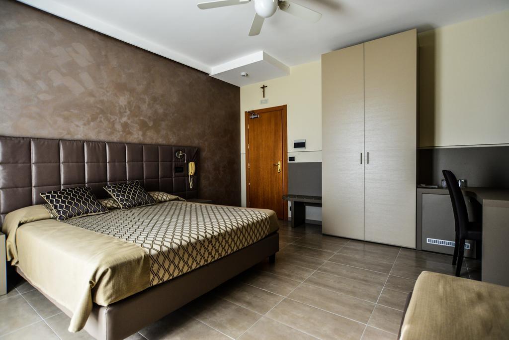 Hotel Sorriso توسكولانو ماديرنو المظهر الخارجي الصورة
