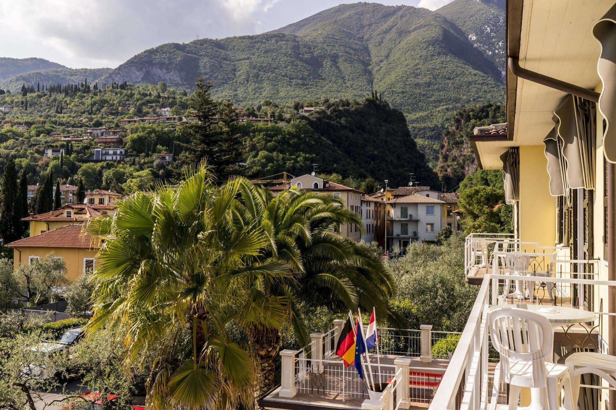 Hotel Sorriso توسكولانو ماديرنو المظهر الخارجي الصورة
