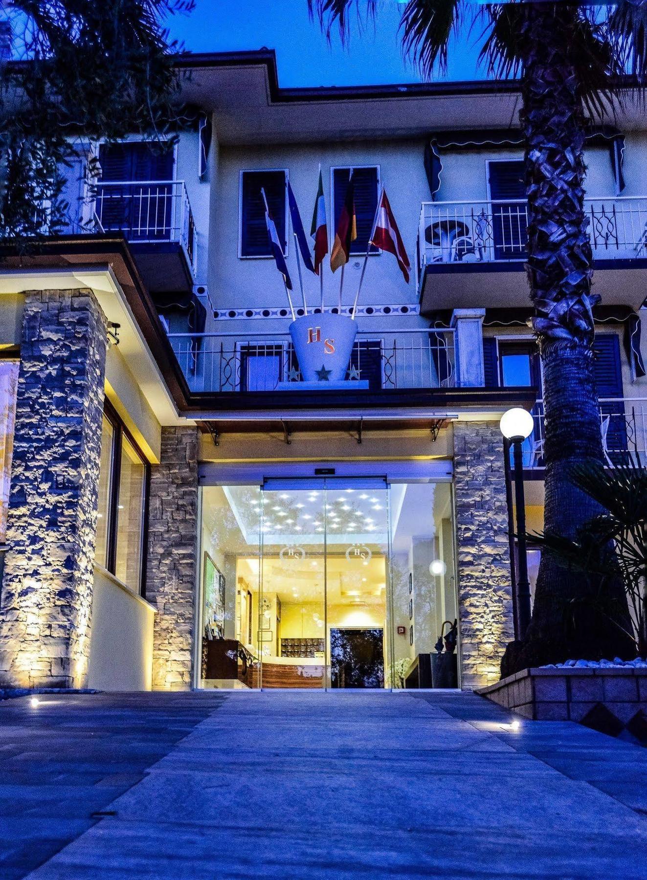 Hotel Sorriso توسكولانو ماديرنو المظهر الخارجي الصورة
