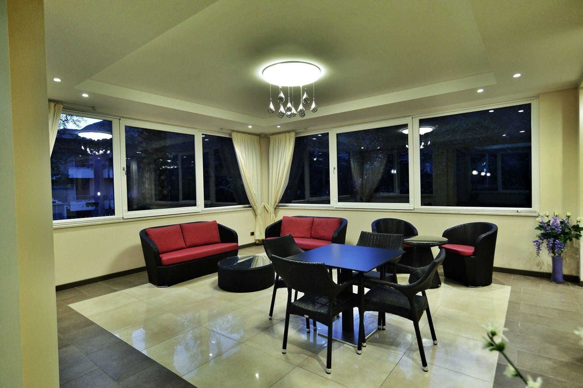 Hotel Sorriso توسكولانو ماديرنو المظهر الخارجي الصورة