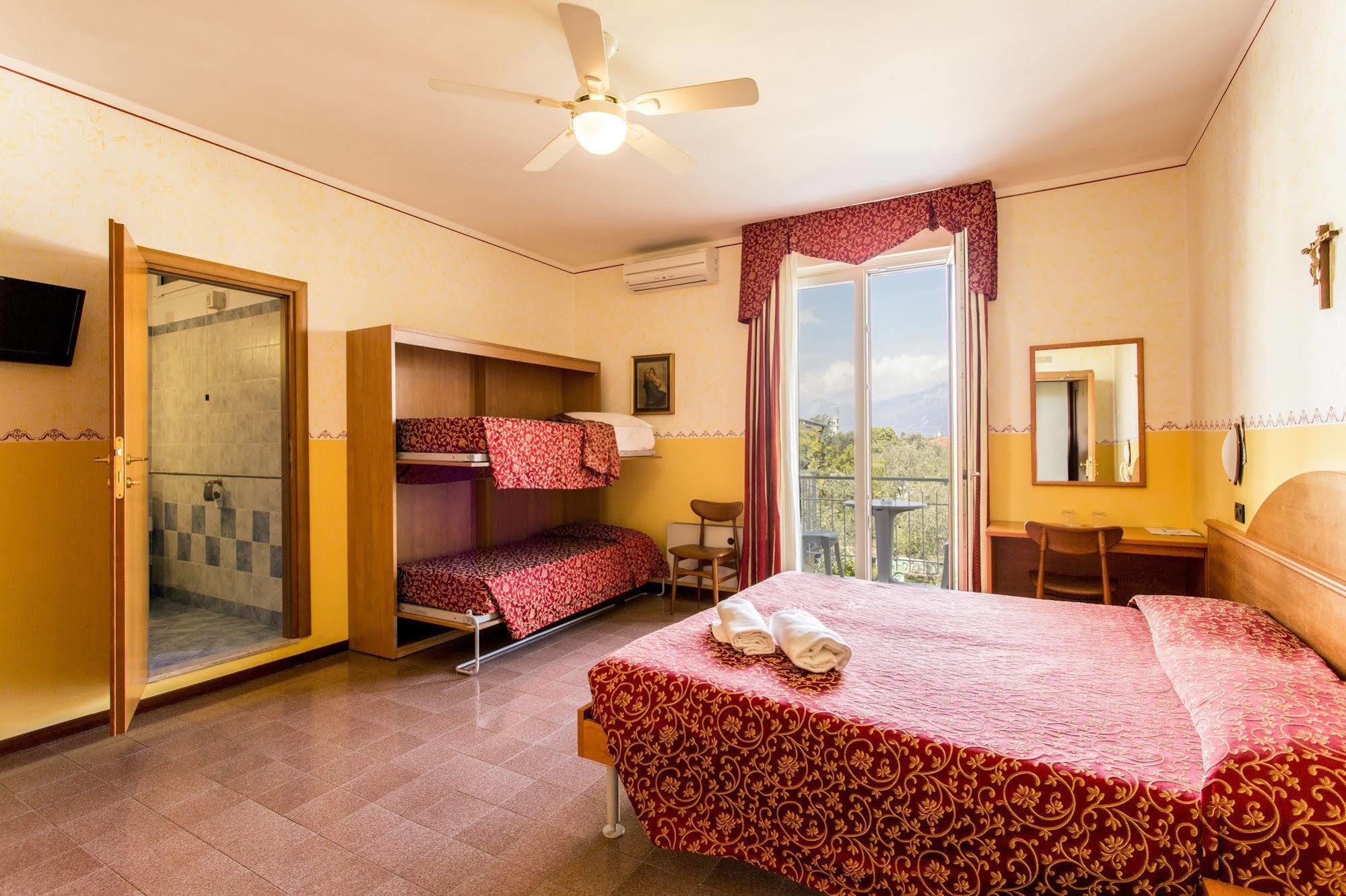 Hotel Sorriso توسكولانو ماديرنو المظهر الخارجي الصورة