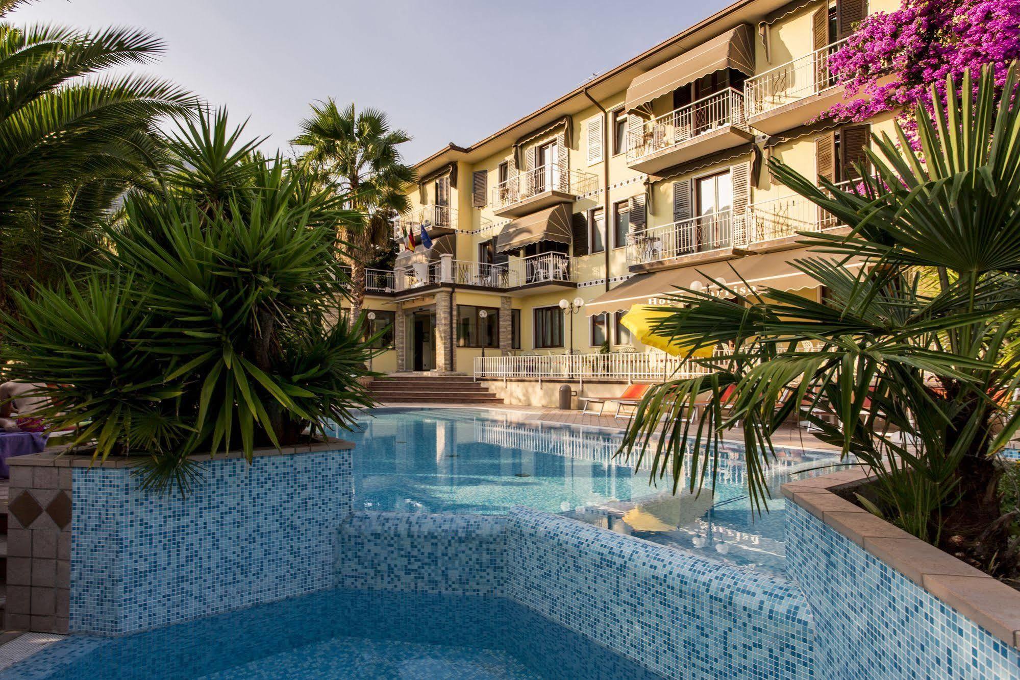 Hotel Sorriso توسكولانو ماديرنو المظهر الخارجي الصورة